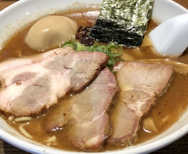 「特製うめやそば　970円」@中華そば うめやの写真