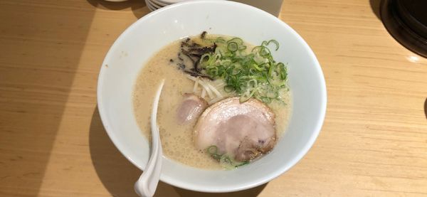 「白丸」@博多一風堂 二子玉川ライズS.C.店の写真