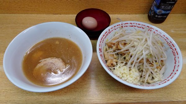 「小（780円）＋つけ麺熱盛＋いいたまご　ニンニクアブラカラメ」@ラーメン二郎 環七新新代田店の写真