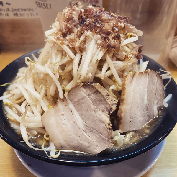 「ラーメン(並)+大盛り」@ラーメン・つけ麺 笑福 梅田店の写真