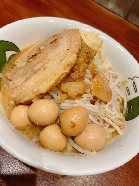 「雷そば（ミニ）＋うずら」@ラーメン 雷 東京本丸店の写真