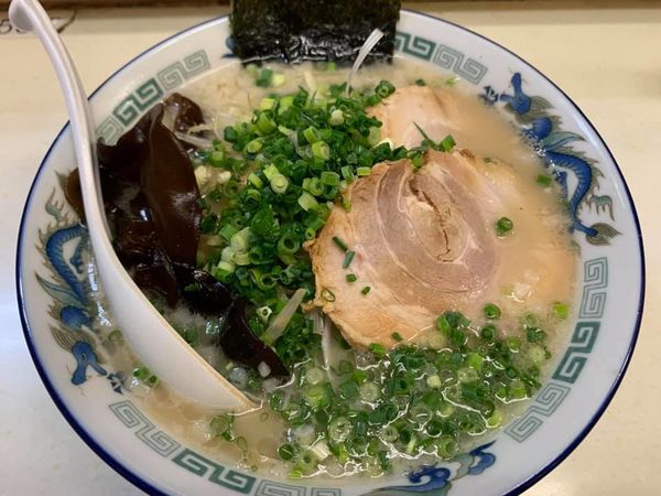 「ネギ博多ラーメン」@ラーメンえちご 本店の写真