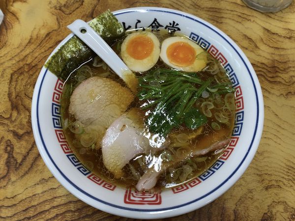 「手打中華そば＋半熟煮玉子」@とら食堂の写真