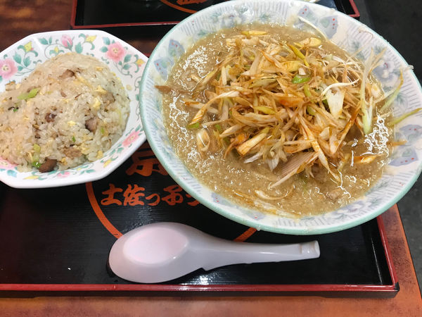 「土佐っ子ラーメン＋半チャーハン、ネギ」@環七土佐っ子ラーメン 池袋店の写真