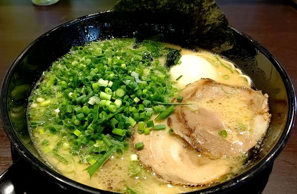 「博多ネギチャーシュー(醤油) 煮卵」@博多屋の写真