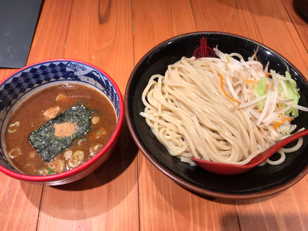 「つけ麺中盛野菜ランチあつもり　850円」@つけ麺専門店 三田製麺所 水道橋店の写真
