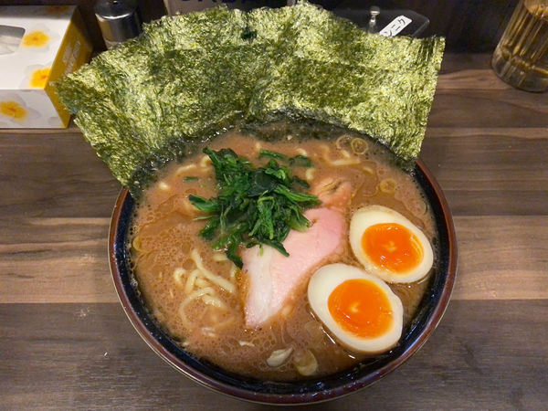 「のり玉らーめん」@神田ラーメン わいず 神田本店の写真