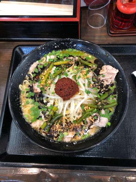 「ドラゴンラーメン黒　890円」@北海道らぁめん  伝丸 川崎新川通り店の写真