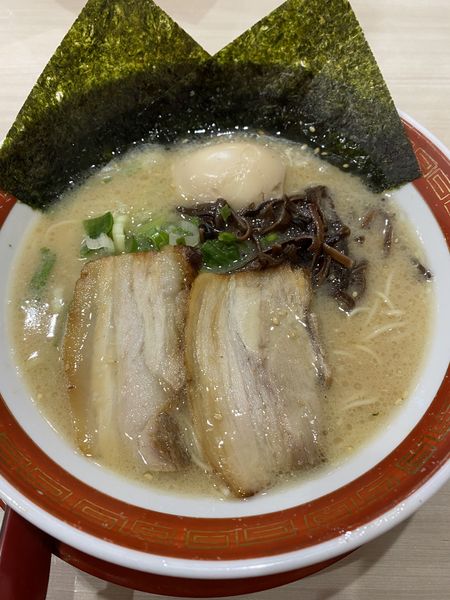 「白ラーメン＋味玉」@博多ラーメン いち福の写真