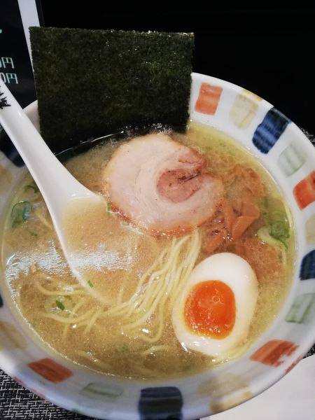 「らぁめん」@開花屋 楽麺荘 松阪本店の写真