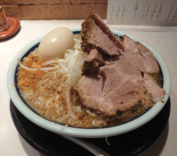 「醤油ラーメン+煮玉子(1430円)」@神名備の写真