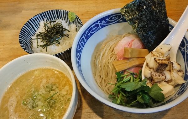 「限定 濃厚真鯛つけそば+めし割り」@寿製麺よしかわ 坂戸店の写真