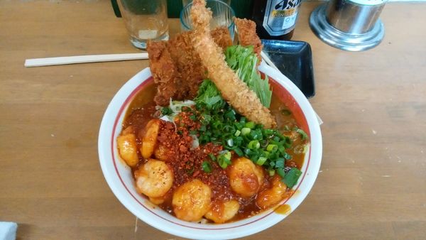 「【長月限定】辛海老チリ掛けカレー+大海老１本+赤鶏ハーフカツ」@MENYA 食い味の道有楽の写真