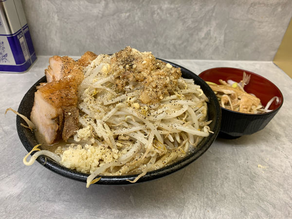 「国産豚小ラーメン」@豚仙人 吉野町本店の写真