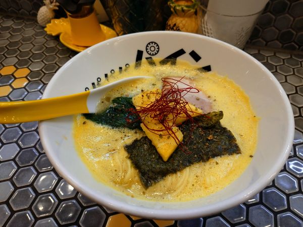 「ナマナマパイン【限定】」@パイナップルラーメン屋さん パパパパパインの写真