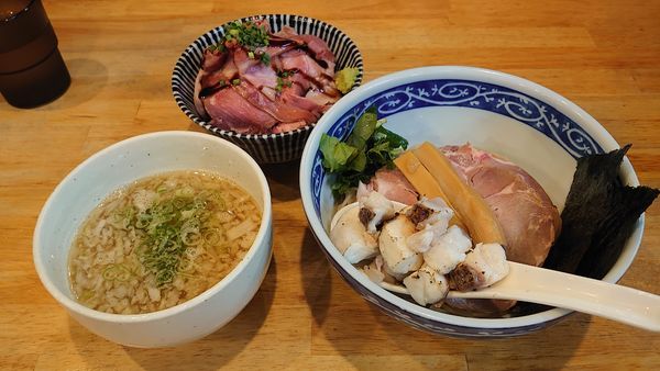 「【限定】濃厚真鯛つけそば 980円+チャーシュー丼 450円」@寿製麺よしかわ 坂戸店の写真