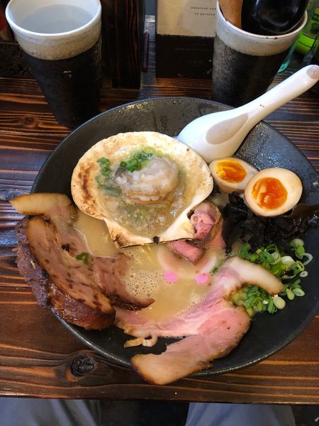 「塩豚骨ラーメン帆ホタテ味」@和歌山家の写真