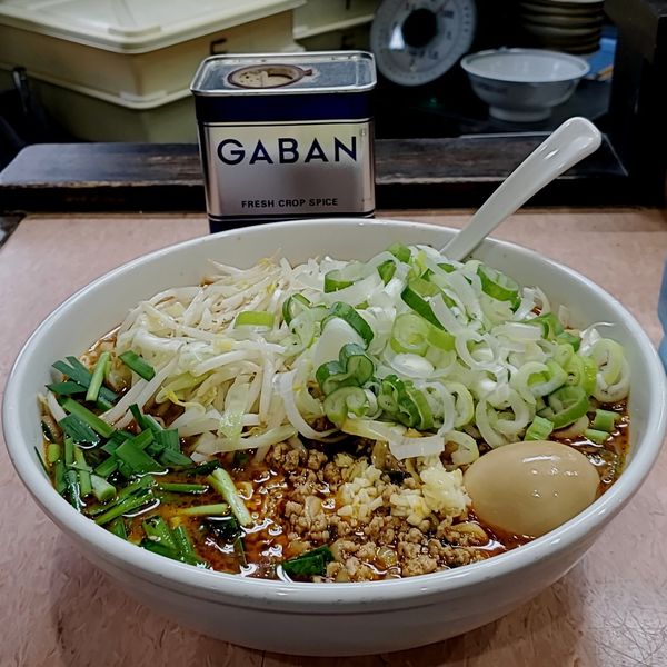 「【期間限定】台湾ラーメン小麺カタメ野菜ネギ」@所沢大勝軒の写真
