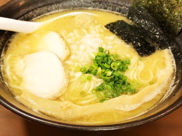 「濃厚鶏そば　醤油」@濃厚鶏そば シロトリコの写真