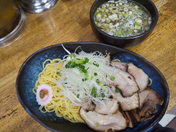 「【限定】燻製チャーシュー塩つけ麺1050円(大盛無料)」@中華蕎麦 丸め 東久留米店の写真