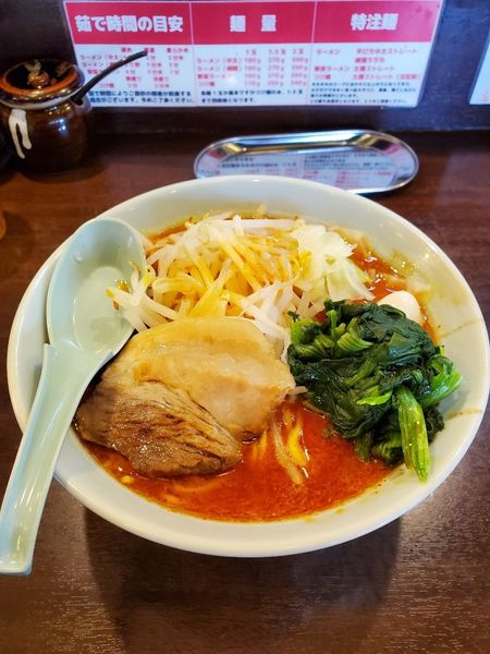 「からとん細麺　ホウレン草　辛さ6倍」@横濱家系ラーメン 祭家の写真