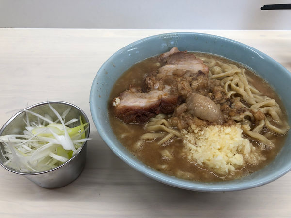 「ラーメン 野菜抜き ニンニク アブラ ネギ」@俺の生きる道 柏店の写真