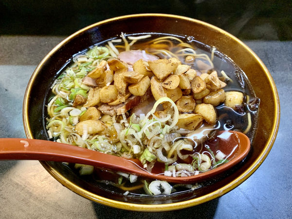 「にんにくラーメン しょうゆ…800円」@九州ラーメン うまか 岐南店の写真