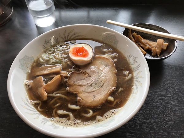 「煮干しラーメン　中」@ラーメン康家の写真