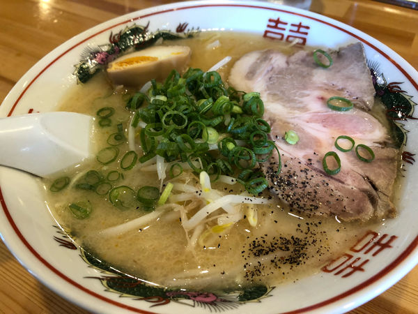 「塩豚骨ラーメン」@ラーメン食堂の写真