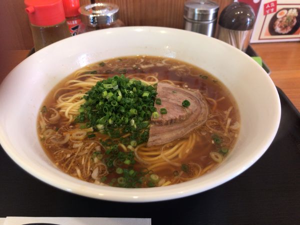 「ネギラーメン 丼」@牛こくラーメン ◯勝の写真