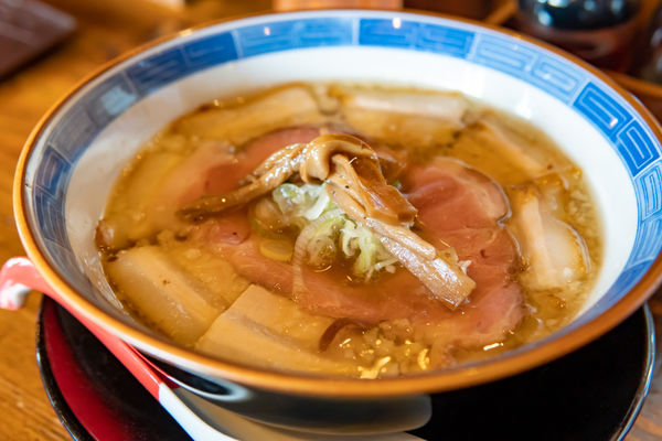 「バラ肉中華そば」@中華そば専門店 ほおじろの写真