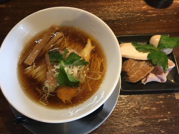 「特選醤油ラーメン」@麺道 麒麟児の写真
