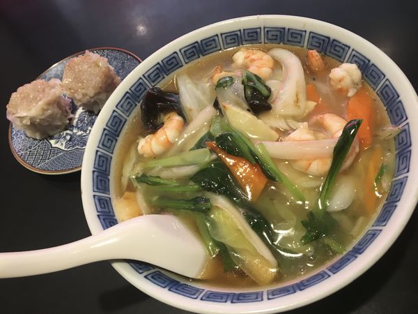 「海老うま煮そば+シューマイ2個」@亜細亜の写真