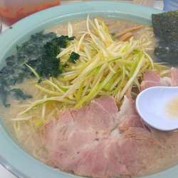 ネギラーメン中とネギチャーチュー丼