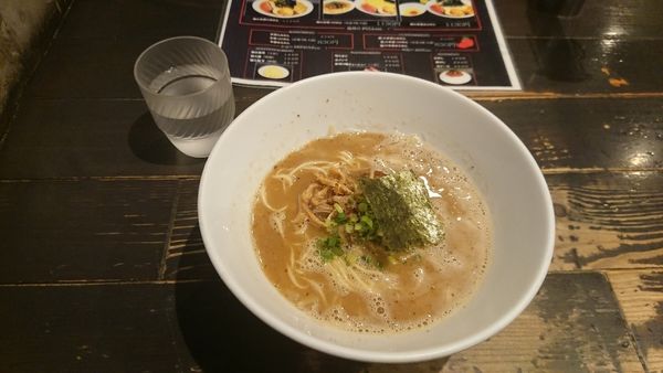 「本節らあめん」@俺の空 池袋店の写真