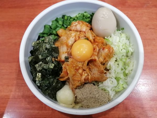 「豚キムチまぜそば 並＋味玉子」@鶏そば もり田の写真