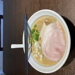 濃厚パイタン　950円