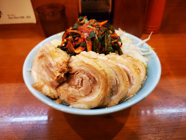 「小豚 ヤサイニンニクマシマシ にらキムチ」@ラーメンBoo Boo太郎。の写真