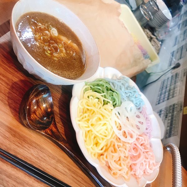 「六色の麺のつけ麺」@カフェと迷ってラーメン屋の写真