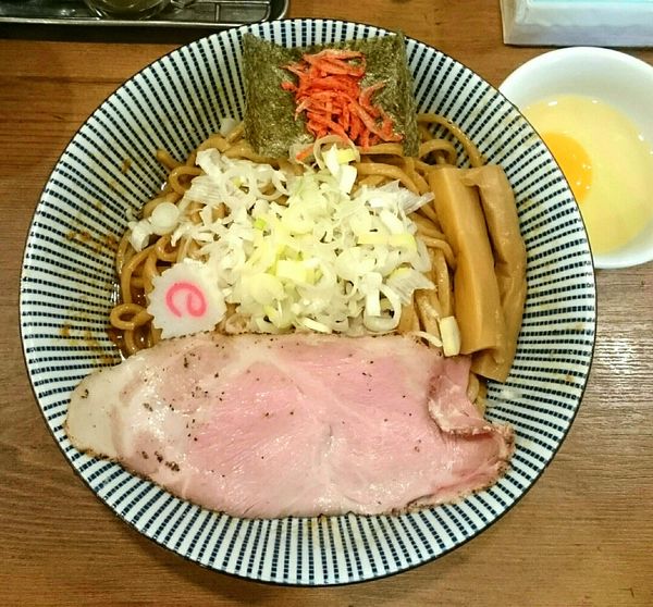 「海老まぜそば＋全粒粉麺変更＋大盛り＋生卵」@俺の麺 春道の写真