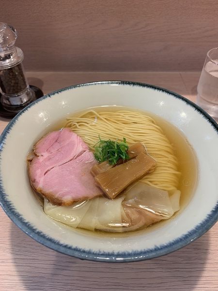 「ワンタン塩らーめん900円」@麺笑巧真の写真