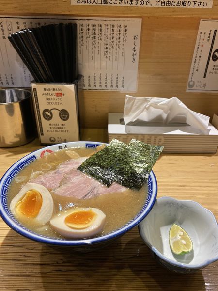 「特製中華そば」@銀座 いし井 五反田店の写真