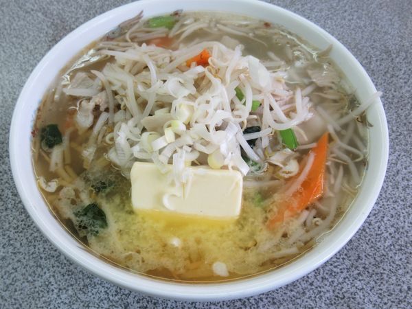 「塩ラーメン(840円)」@天津園の写真