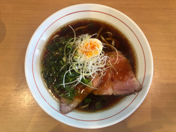 「たまりブラック（濃いめの醤油）」@麺屋 粉哲の写真
