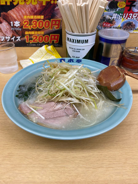 「ネギラーメン(塩) 中」@ラーメン青木亭 越谷店の写真