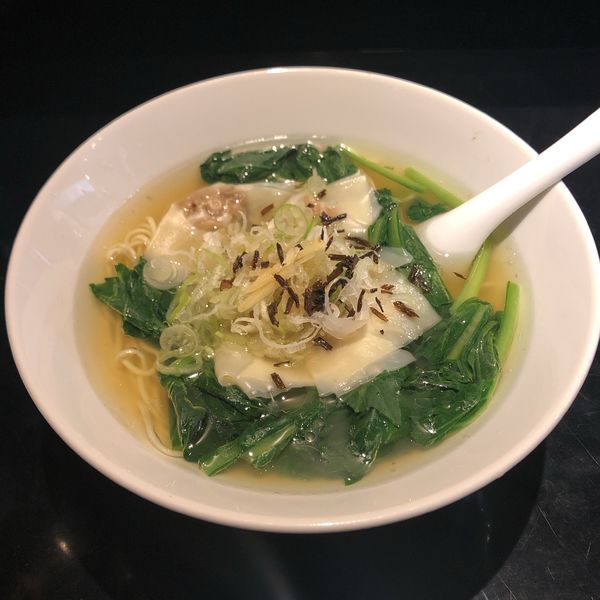 「牡蠣ワンタンと青菜の旨塩そば」@Tonariの写真