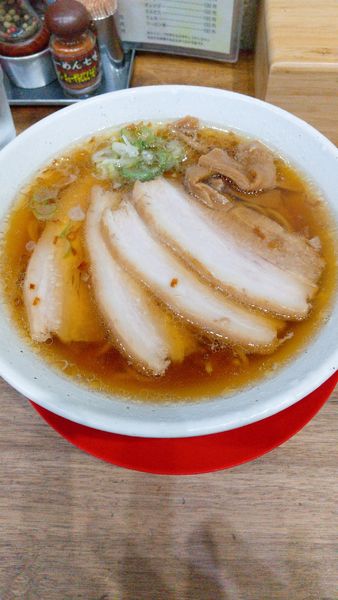 「醤油ラーメン(細麺、トッピング:チャーシュー３枚)」@麺家 ゐをりの写真