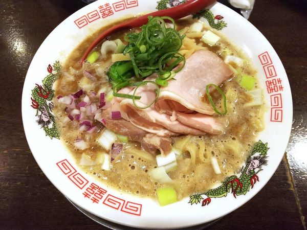 「魚介豚骨そば」@立ち呑み居酒屋 金町製麺の写真