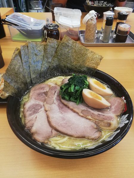 「特製ラーメン　大盛り」@韮崎家の写真