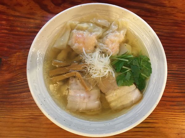 「海老わんたん塩らーめん」@純手打ち 麺と未来の写真